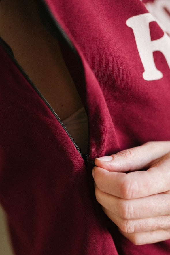 candela_Detailaufnahme Stillshirt mit seitlicher Öffnung