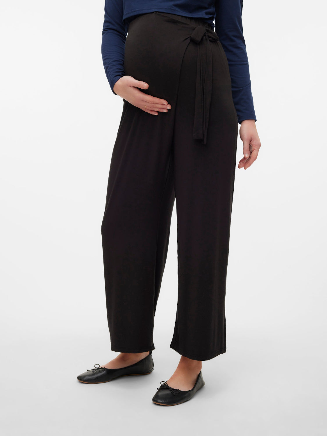 Gemütliche Umstandshose von Mamalicious aus weicher Viskose mieten oder kaufen bei Mutterkleid