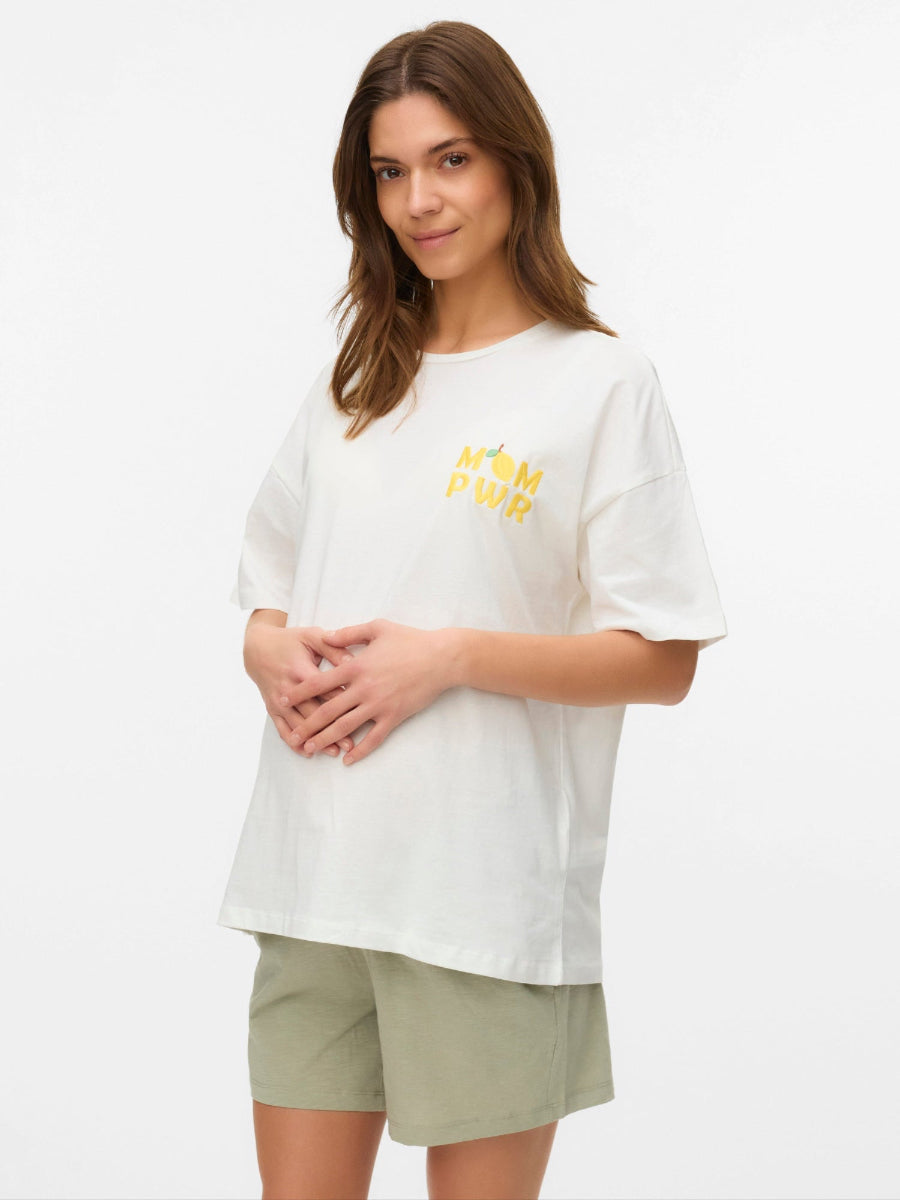 Schwangere Frau mit Umstandsshirt. T-Shirts online kaufen bei Mutterkleid