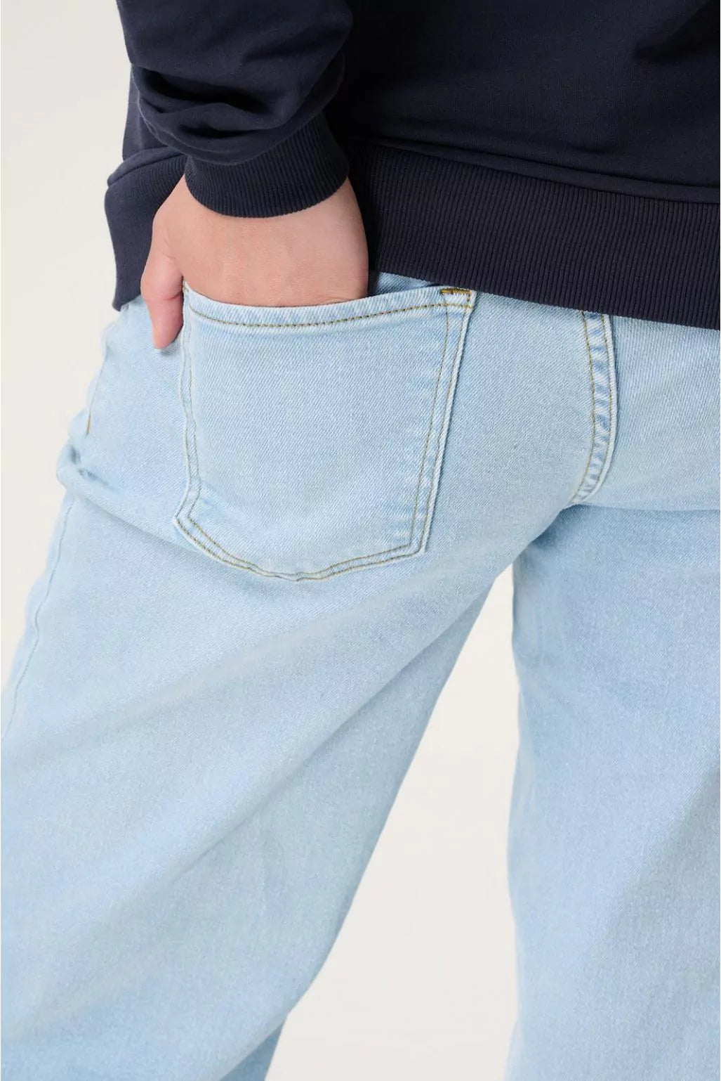 Wide Leg Jeans mit Bauchband