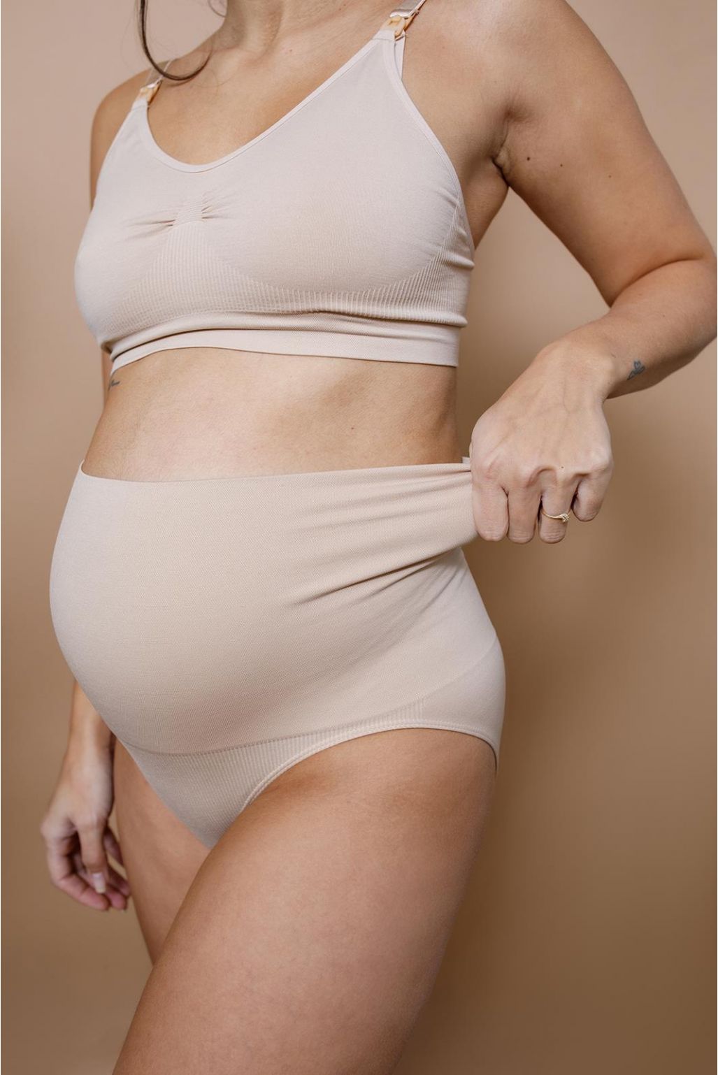 Nahtloser Slip für die Schwangerschaft, beige