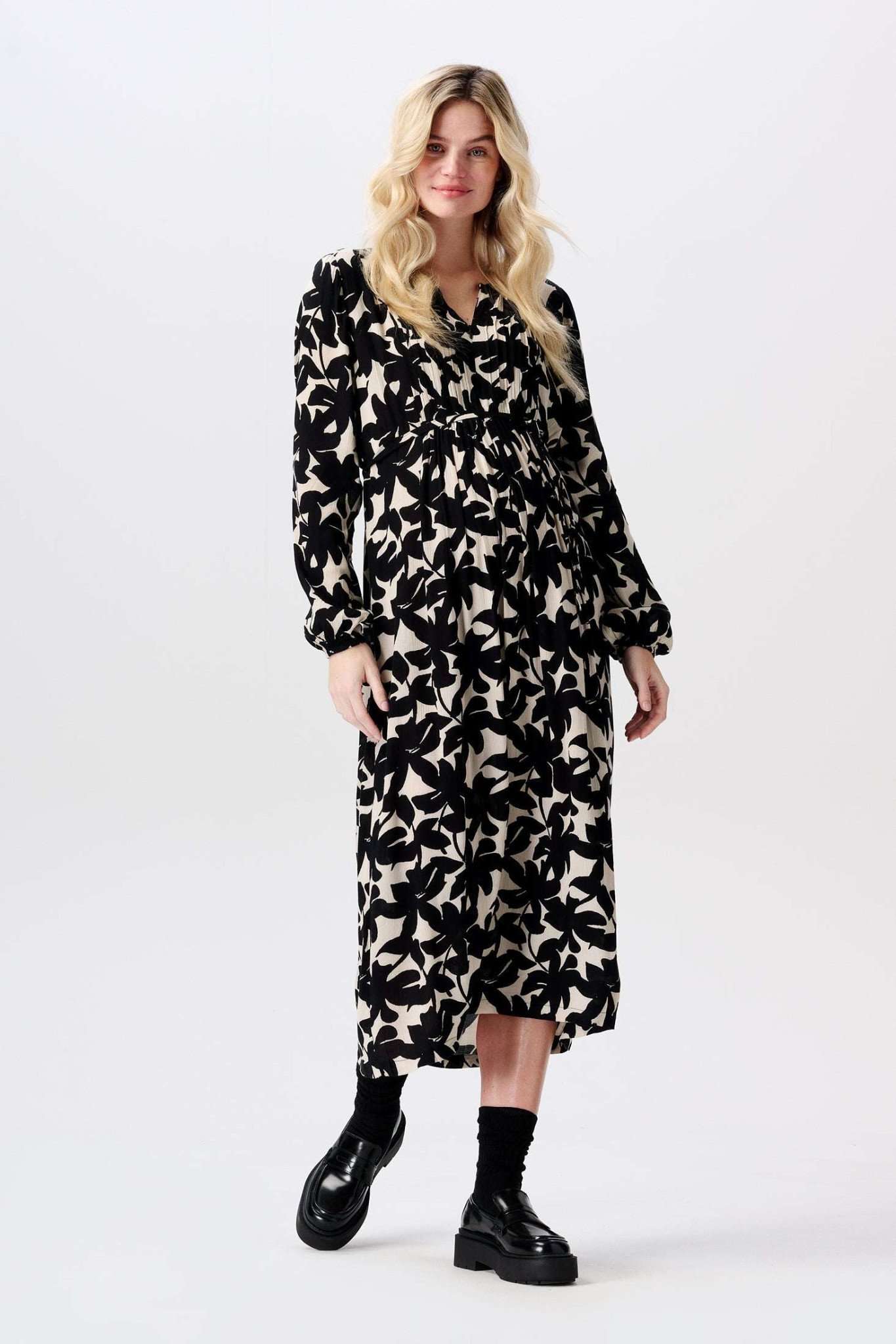 Umstands- und Stillkleid mit Blumenprint