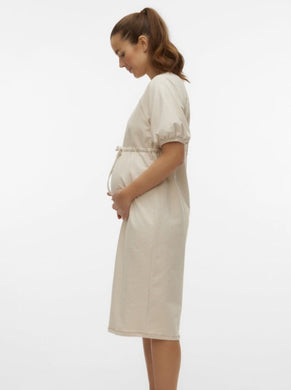 Mamalicious Umstandskleid kaufen und leihen bei Mutterkleid Midilänge cremefarben kurzer Arm mit Bio-Baumwolle