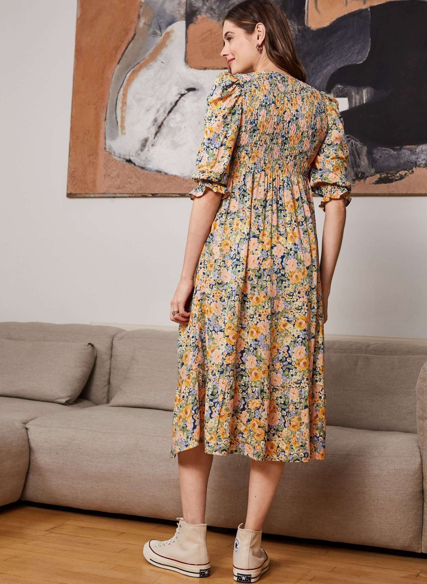 Umstandskleid aus LENZING™ ECOVERO™ Viskose, Midilänge, Blumenprint, mehrfarbig, Isabella Oliver Umstandskleider bei Mutterkleid online kaufen oder monatlich mieten 