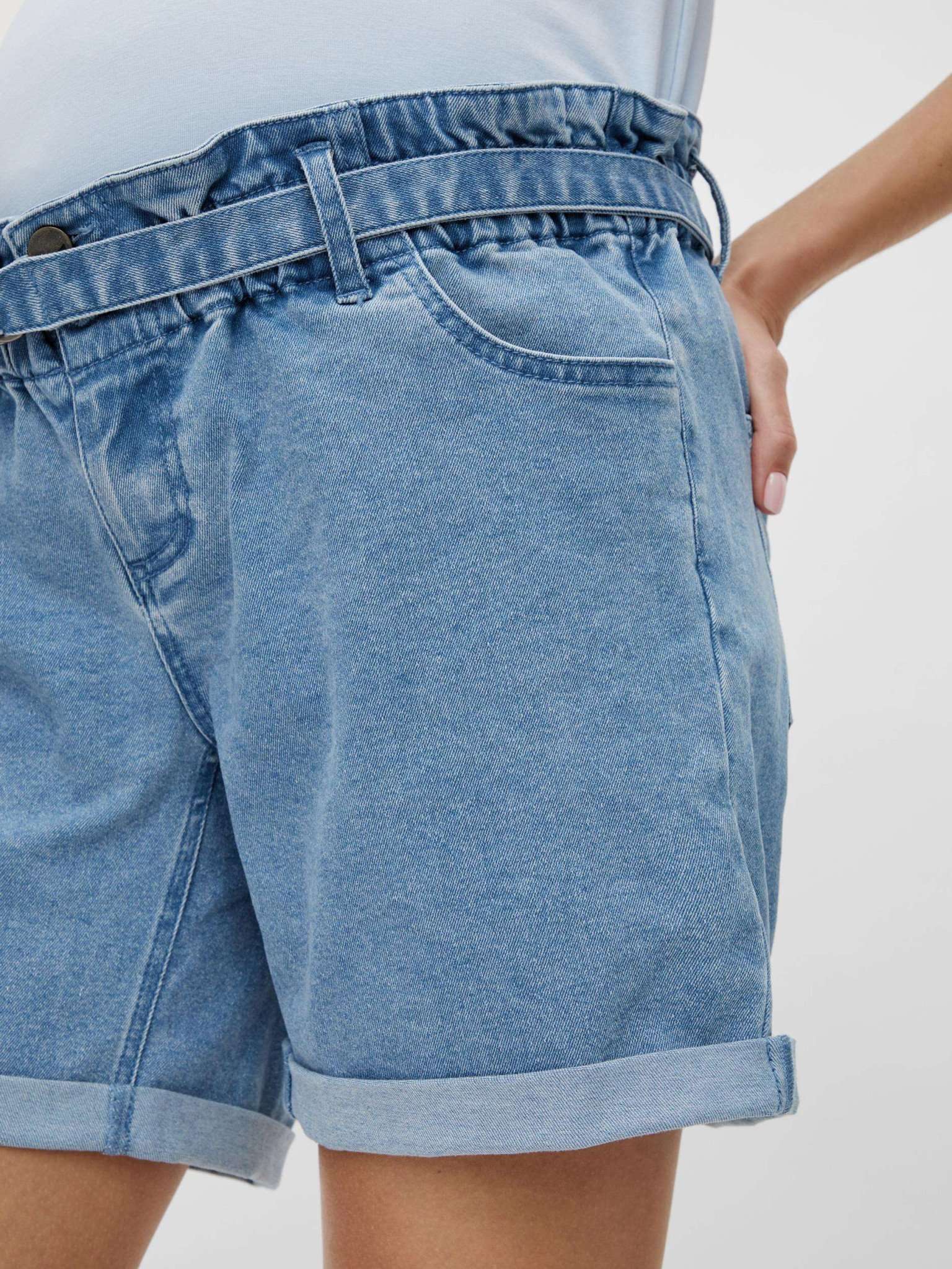 Mutterkleid Denim-Umstandsshorts hellblau von Mamalicious online kaufen oder mieten 