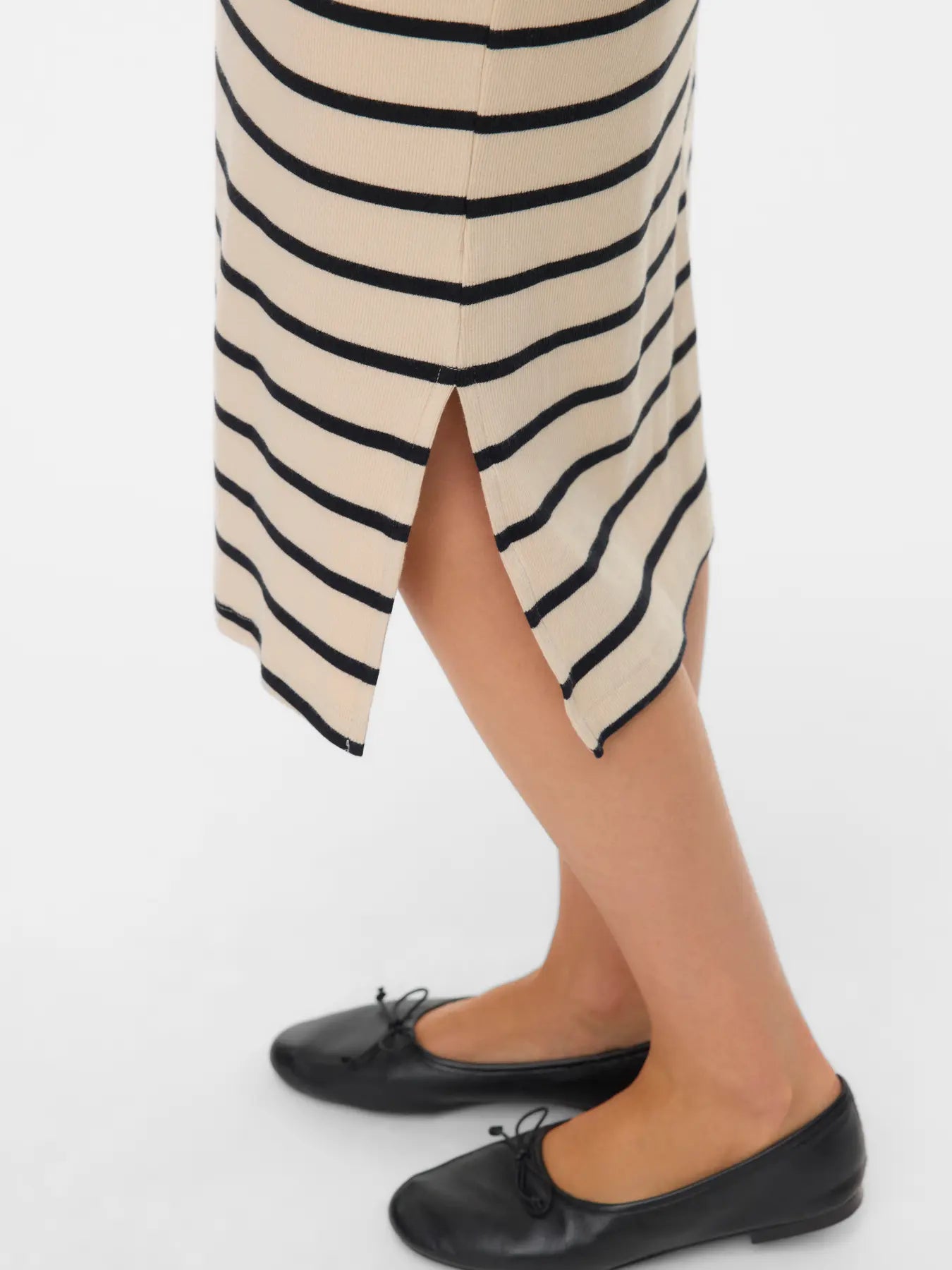 Rippkleid mit Stehkragen