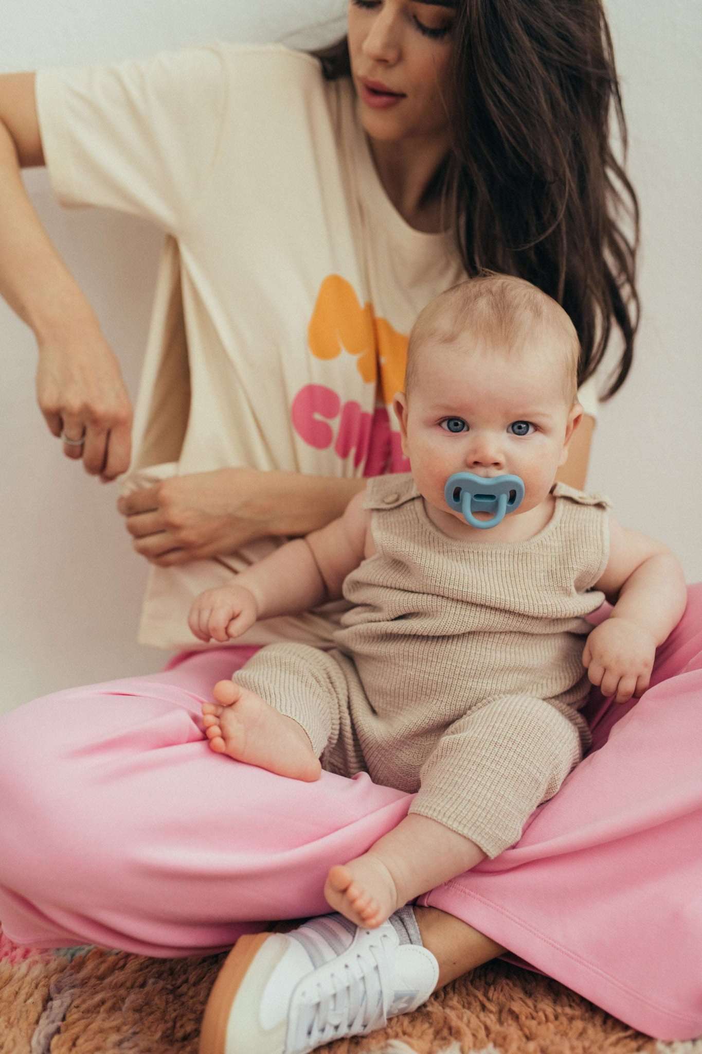 Umstands-T-Shirt zum Stillen Mom Chérie